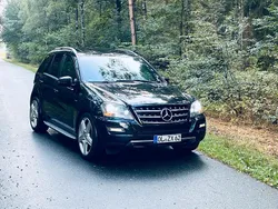 Schwarz Gebraucht 2010 Mercedes ML300 Edition SUV | 11.850 € (Teuer)