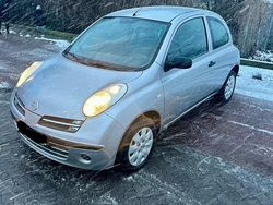 Silber Gebraucht 2005 Nissan Micra Kleinwagen | 1.999 € (Teuer)