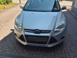 Silber Gebraucht 2013 Ford Focus Trend Kombi | 5.900 € (Guter Preis)