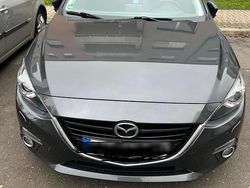 Grau Gebraucht 2016 Mazda 3 Kombi | 4.900 €