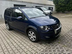 Blau Gebraucht 2009 VW Touran Cross Van / Kleinbus | 6.500 € (Fairer Preis)