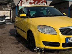 Gelb Gebraucht 2008 Skoda Fabia Limousine | 2.900 € (Fairer Preis)