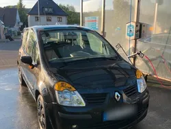Schwarz Gebraucht 2006 Renault Modus Van / Kleinbus | 1.899 €