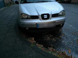 Silber Gebraucht 2004 Seat Arosa Kleinwagen | 699 € (Guter Preis)