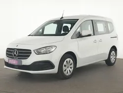 Arktikweiss Gebraucht 2023 Mercedes 180 Limousine | 26.242 € (Guter Preis)