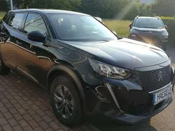 Onyx schwarz Gebraucht 2020 Peugeot 2008 Active SUV | 17.900 € (Fairer Preis)