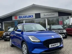 Blau Neu 2025 Suzuki Swift Club Kleinwagen | 19.490 €