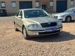 Beige Gebraucht 2006 Skoda Octavia Elegance Kleinwagen | 4.200 € (Fairer Preis)