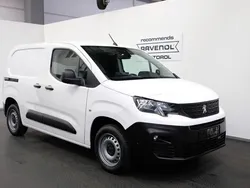 Weiß Gebraucht 2019 Peugeot Partner Van / Kleinbus | 15.351 € (Teuer)