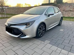 Silber Gebraucht 2020 Toyota Corolla Club Limousine | 19.800 € (Guter Preis)