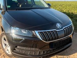 Schwarz Gebraucht 2019 Skoda Karoq SUV | 10.100 €