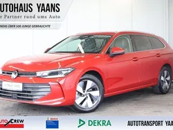Rot Gebraucht 2024 VW Passat Business Limousine | 31.389 € (Guter Preis)
