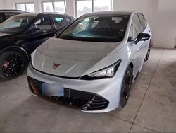 Geysirsilber Gebraucht 2024 Cupra Born Kleinwagen | 30.715 € (Superpreis)
