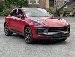 Karminrot Gebraucht 2022 Porsche Macan SUV | 74.790 € (Teuer)
