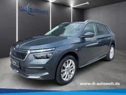 Grau Gebraucht 2020 Skoda Kamiq Style SUV | 22.980 € (Etwas zu teuer)