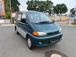Grün Gebraucht 1995 Mitsubishi Space Gear Van / Kleinbus | 6.900 €