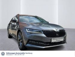 Graphitegrau metallic (metallic) Gebraucht 2024 Skoda Superb SportLine Kombi | 37.390 € (Superpreis)