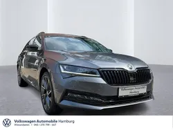 Graphitegrau metallic (metallic) Gebraucht 2024 Skoda Superb SportLine Kombi | 42.550 € (Fairer Preis)
