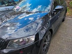 Schwarz Gebraucht 2015 Skoda Octavia vRS Kombi | 10.800 € (Superpreis)