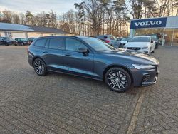 Blau Neu 2025 Volvo V60 Plus Kombi | 57.900 € (Teuer)