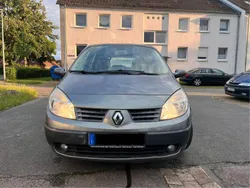 Grau Gebraucht 2005 Renault Mégane II Van / Kleinbus | 2.000 € (Guter Preis)