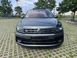 Grau Gebraucht 2019 VW Tiguan Allspace R-line SUV | 22.900 € (Fairer Preis)