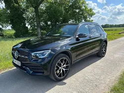 Schwarz Gebraucht 2020 Mercedes GLC300e AMG line SUV | 35.000 € (Fairer Preis)