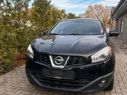 Schwarz Gebraucht 2010 Nissan Qashqai SUV | 7.350 € (Fairer Preis)