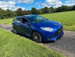 Blau Gebraucht 2013 Ford Focus ST Kombi | 13.300 €