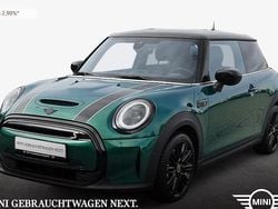 Grün Gebraucht 2023 Mini Cooper SE Classic Kleinwagen | 18.990 € (Guter Preis)