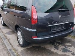 Grau Gebraucht 2006 Peugeot 807 Family Van / Kleinbus | 850 € (Superpreis)