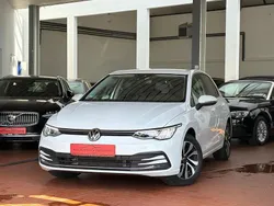 Weiß Gebraucht 2022 VW Golf VIII Active Limousine | 21.000 € (Fairer Preis)