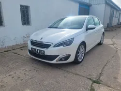 Lack weiss perlglänzend/metall Gebraucht 2013 Peugeot 308 Allure Limousine | 8.900 € (Etwas zu teuer)