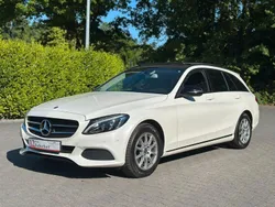 Weiß Gebraucht 2016 Mercedes C200 AMG Kombi | 16.750 € (Fairer Preis)