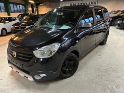 Schwarz Gebraucht 2017 Dacia Lodgy Stepway Van / Kleinbus | 4.995 € (Fairer Preis)