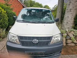 Weiß Gebraucht 2007 Toyota HiAce Van / Kleinbus | 5.800 €