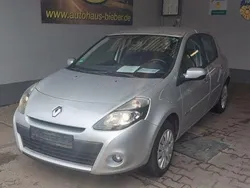 Silber Gebraucht 2009 Renault Clio II Dynamique Kleinwagen | 1.999 € (Fairer Preis)