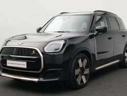 Schwarz Gebraucht 2024 Mini Countryman Favoured SUV | 40.942 € (Guter Preis)
