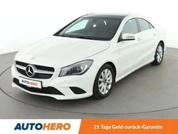 Weiß Gebraucht 2014 Mercedes CLA180 Urban Limousine | 17.390 € (Fairer Preis)