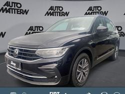 Deep black perleffekt (metallic) Gebraucht 2022 VW Tiguan Life SUV | 28.990 € (Guter Preis)