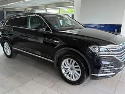 Grenadillschwarz metallic Gebraucht 2023 VW Touareg Elegance SUV | 43.990 € (Fairer Preis)