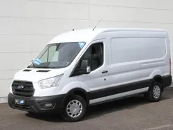 Weiß Gebraucht 2020 Ford Transit Trend Van / Kleinbus | 33.266 € (Guter Preis)