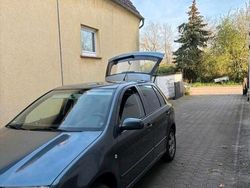Grau Gebraucht 2007 Skoda Fabia Kleinwagen | 700 €