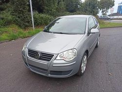 Silber Gebraucht 2009 VW Polo Comfortline Kleinwagen | 3.500 € (Etwas zu teuer)
