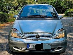 Grau Gebraucht 2002 Mercedes 170 Limousine | 2.000 €