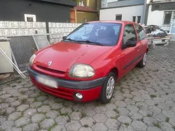 Rot Gebraucht 1998 Renault Clio II Limousine | 1.850 € (Fairer Preis)
