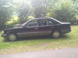 Schwarz Gebraucht 1995 Mercedes 200 Limousine | 8.990 €