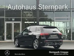 Nachtschwarz Gebraucht 2021 Mercedes B200 AMG line Van / Kleinbus | 28.750 € (Etwas zu teuer)