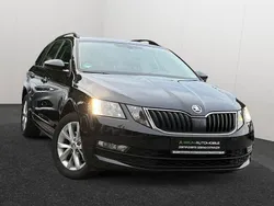 Schwarz Gebraucht 2020 Skoda Octavia Tour Kombi | 17.450 € (Guter Preis)
