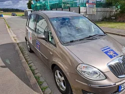 Andere farben Gebraucht 2009 Lancia Musa Van / Kleinbus | 2.900 € (Fairer Preis)